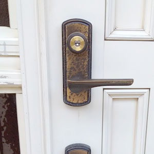 MIWAのロータリーディスクシリンダーU9に交換した玄関ドア